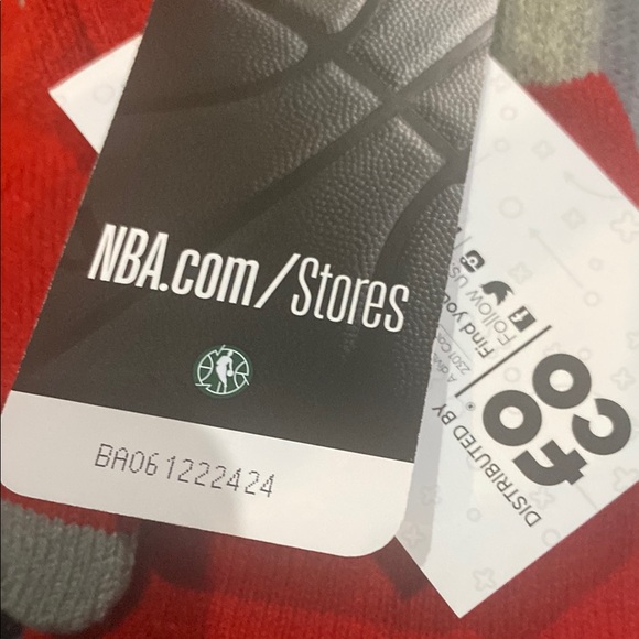 Houston Rockets Red and Gray Scarf and gloves - Picture 9 of 9